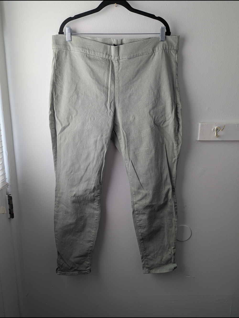 NYDJ Pull On Jeans in Light Sage Green Size 14W